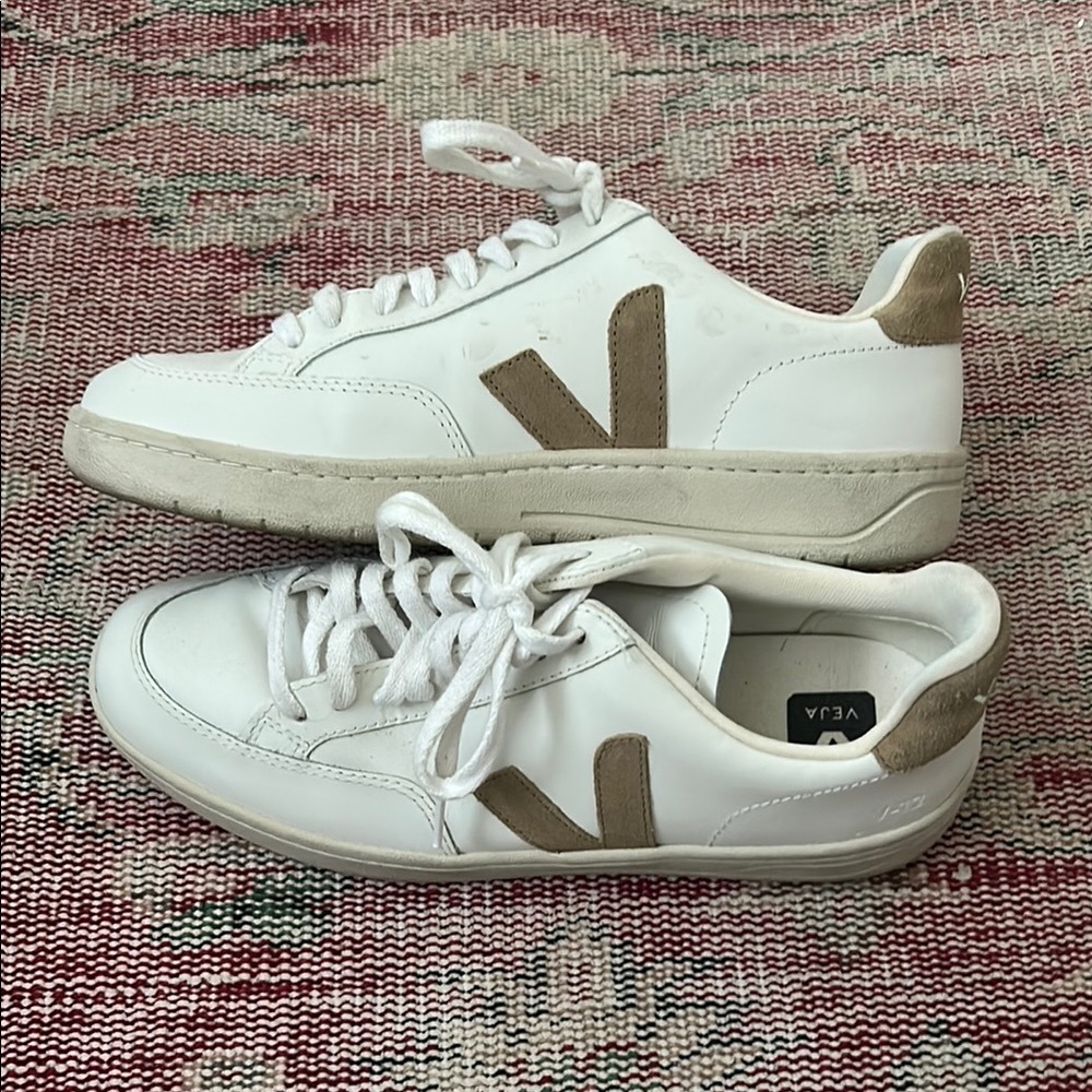 Men’s Veja White and Tan Sneakers Minimalist Design